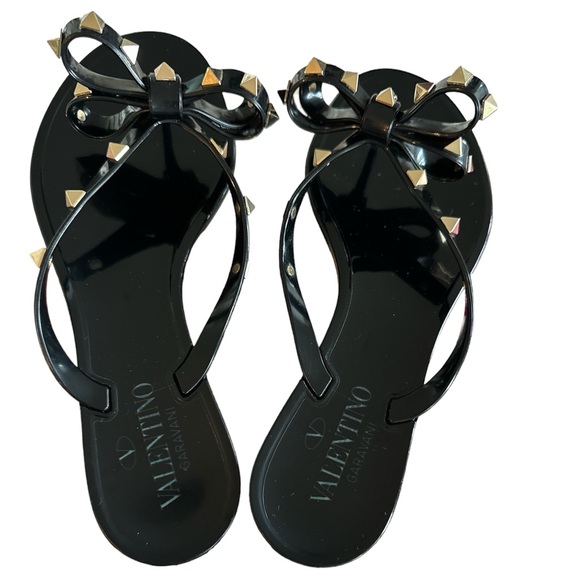 Valentino Shoes - VALENTINO GARAVANI ROCKSTUD SANDLE IN BLACK